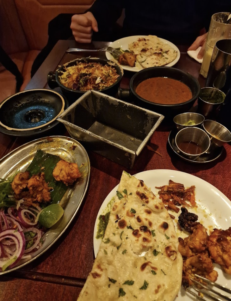 Wiki's Catering — Biryani, Naan und Curry